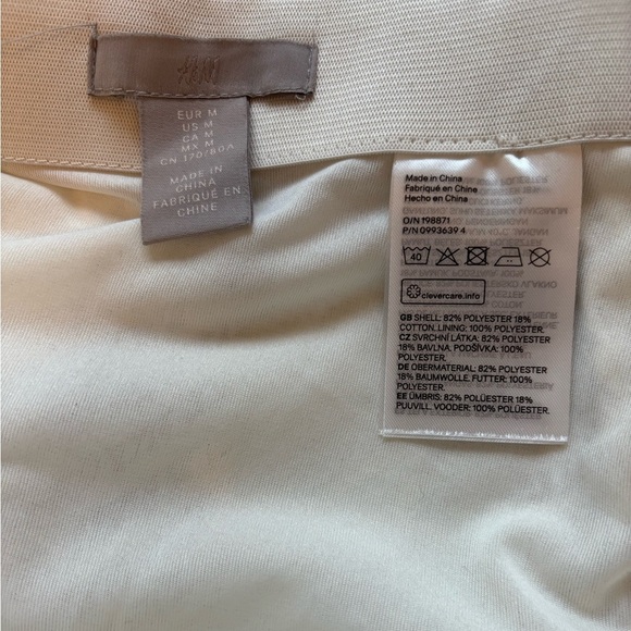 H&M Cream Tweed Plaid Houndstooth Pattern Mini Skirt Size Medium - Picture 3 of 3